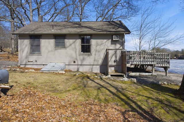 42 North Shore Road, Sandown, NH 03873