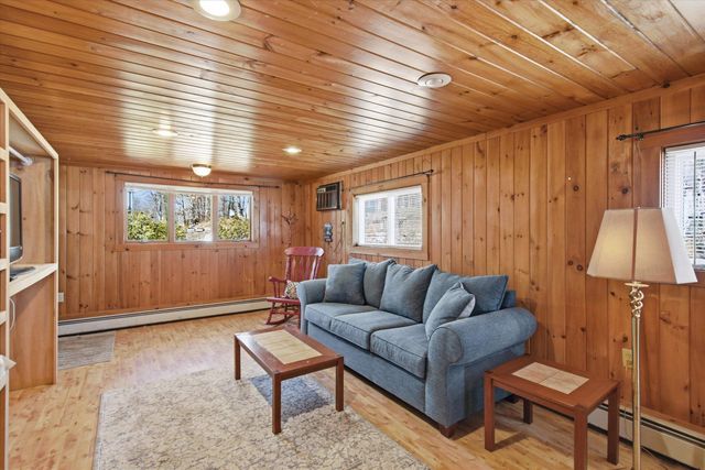 42 North Shore Road, Sandown, NH 03873