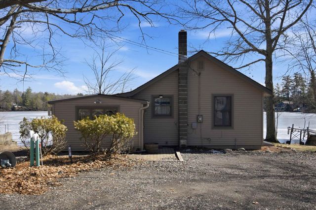 42 North Shore Road, Sandown, NH 03873