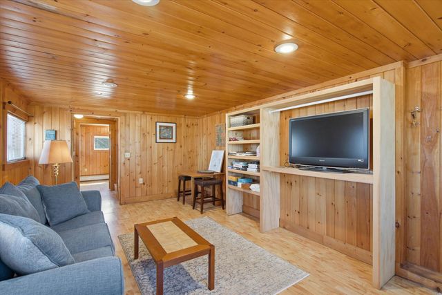 42 North Shore Road, Sandown, NH 03873