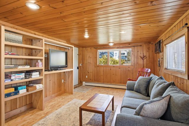 42 North Shore Road, Sandown, NH 03873