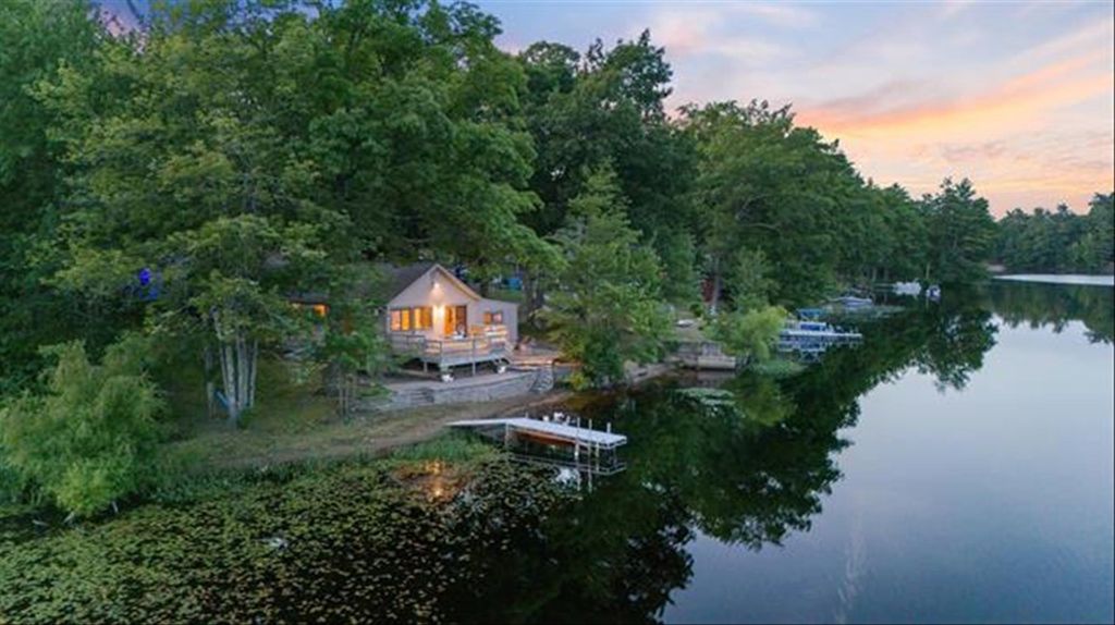 42 North Shore Road, Sandown, NH 03873