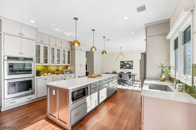8 Foster Ct, South Orange Village Twp., NJ 07079