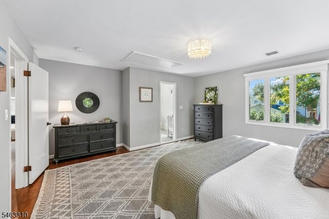 8 Foster Ct, South Orange Village Twp., NJ 07079
