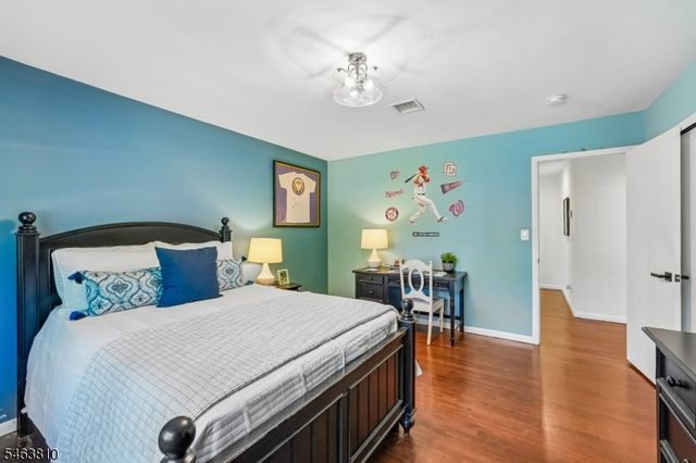 8 Foster Ct, South Orange Village Twp., NJ 07079