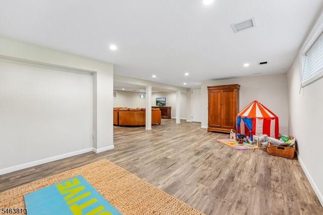 8 Foster Ct, South Orange Village Twp., NJ 07079