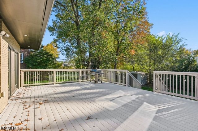8 Foster Ct, South Orange Village Twp., NJ 07079
