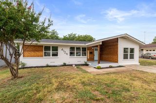 4129 Huckleberry Circle, Dallas, TX 75216