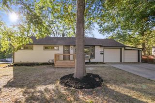 6004 S Claremont Avenue, Raytown, MO 64133