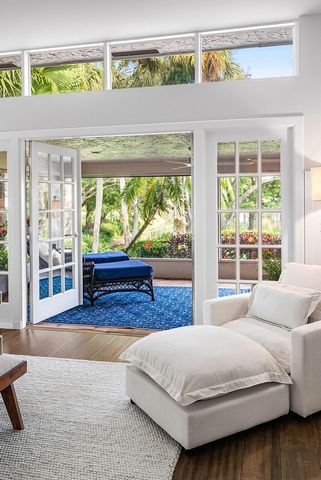 18 Bristol Lane, Boynton Beach, FL 33436
