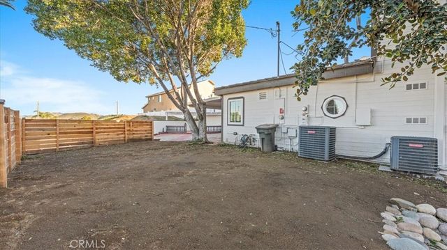 1006 W Pottery, Lake Elsinore, CA 92530