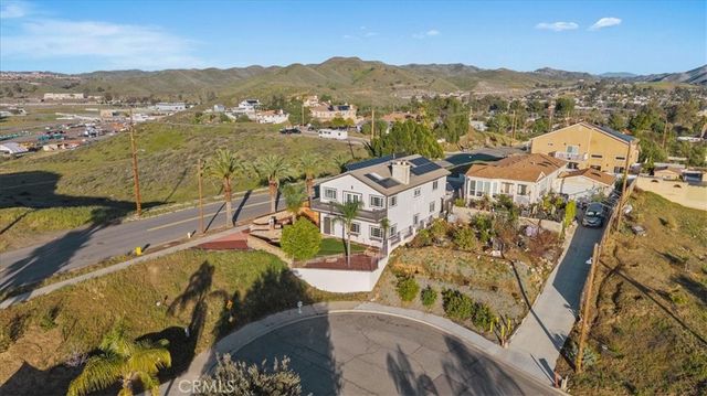 1006 W Pottery, Lake Elsinore, CA 92530