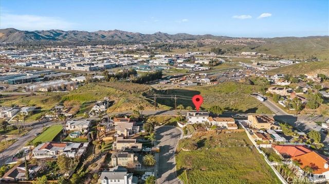 1006 W Pottery, Lake Elsinore, CA 92530