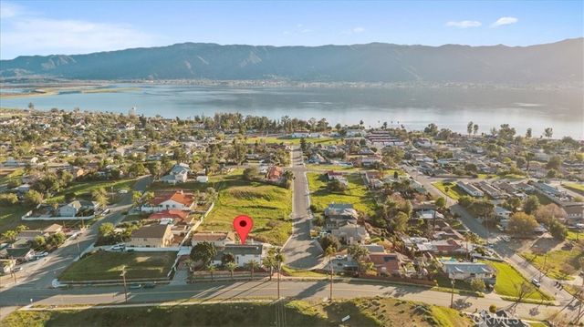 1006 W Pottery, Lake Elsinore, CA 92530