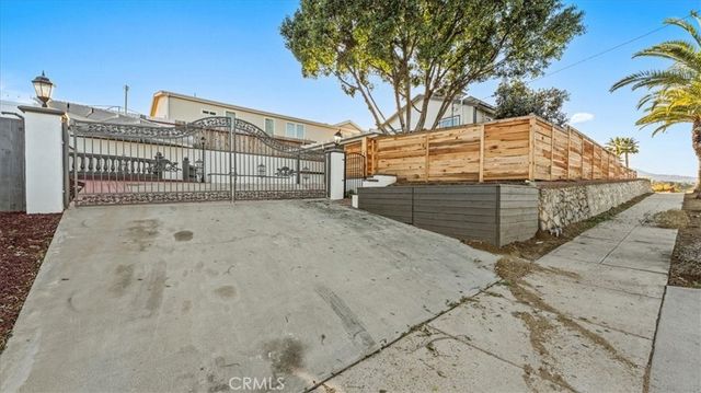 1006 W Pottery, Lake Elsinore, CA 92530