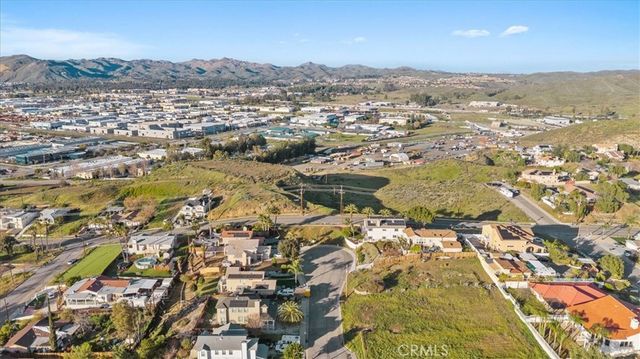 1006 W Pottery, Lake Elsinore, CA 92530