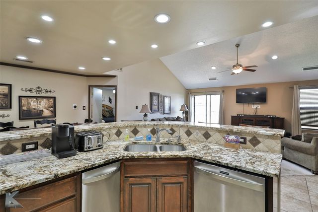 3153 Curry Lane D3, Abilene, TX 79605