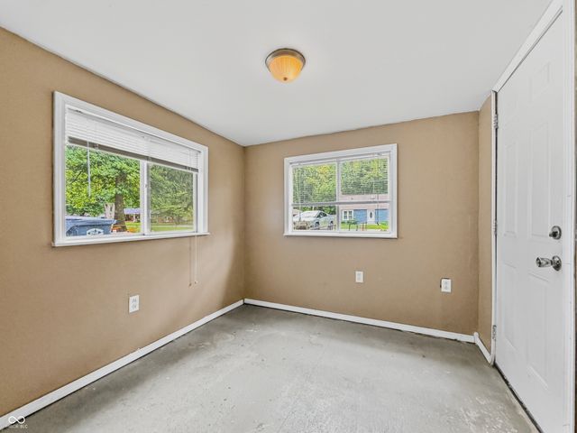 5903 Oak Lane, Anderson, IN 46013