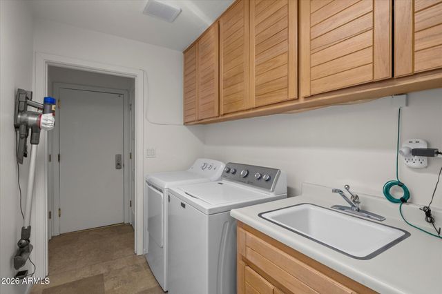 8401 N 84TH Place, Scottsdale, AZ 85258