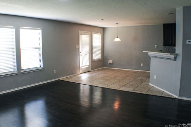 8815 Adhinger, San Antonio, TX 78245