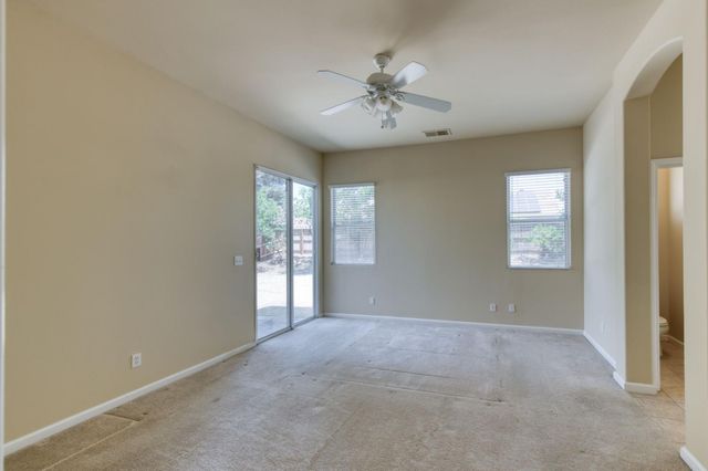 2959 Swift Avenue, Clovis, CA 93611