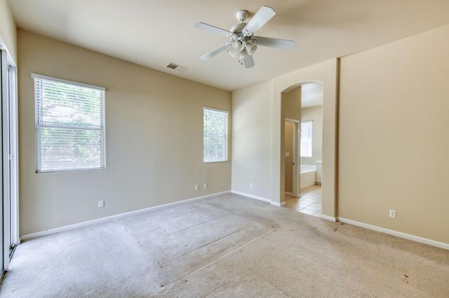 2959 Swift Avenue, Clovis, CA 93611