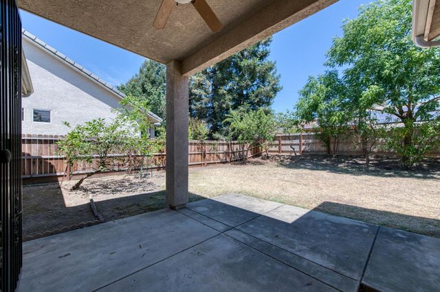 2959 Swift Avenue, Clovis, CA 93611