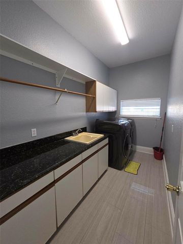 7600 DEBEAUBIEN DRIVE, Orlando, FL 32835