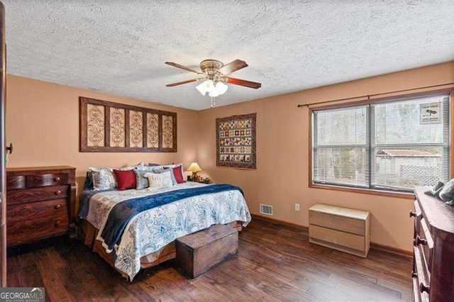 4023 Thames Drive NE, Kennesaw, GA 30144