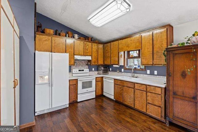 4023 Thames Drive NE, Kennesaw, GA 30144