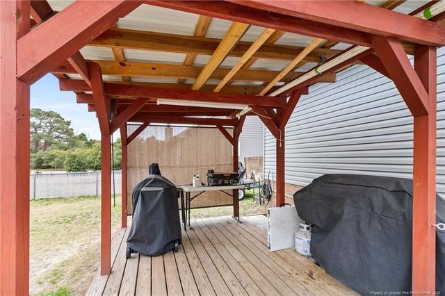 8606 Tangletree Drive, Linden, NC 28356