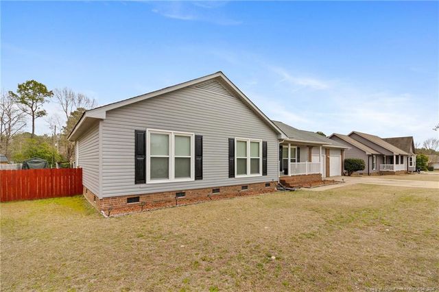 8606 Tangletree Drive, Linden, NC 28356