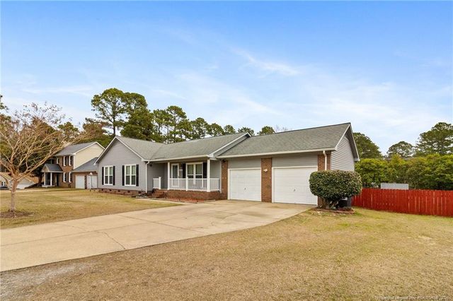 8606 Tangletree Drive, Linden, NC 28356