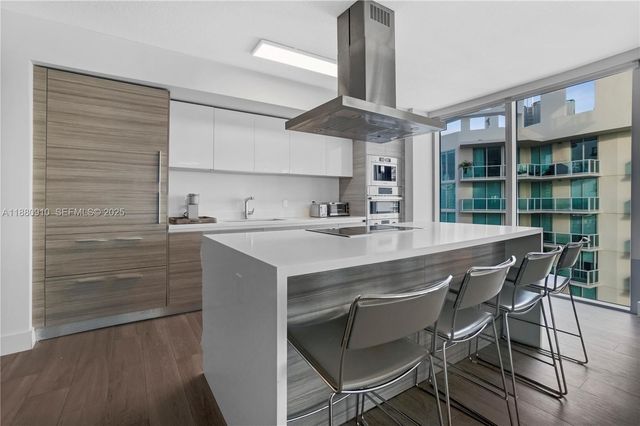 300 Sunny Isles Boulevard 41802, Sunny Isles Beach, FL 33160