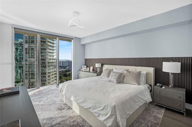 300 Sunny Isles Boulevard 41802, Sunny Isles Beach, FL 33160