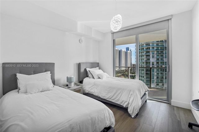 300 Sunny Isles Boulevard 41802, Sunny Isles Beach, FL 33160