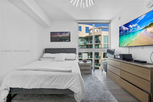 300 Sunny Isles Boulevard 41802, Sunny Isles Beach, FL 33160