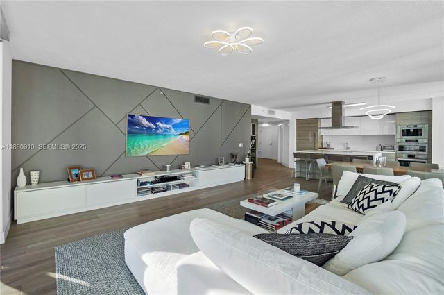 300 Sunny Isles Boulevard 41802, Sunny Isles Beach, FL 33160