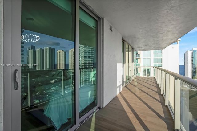 300 Sunny Isles Boulevard 41802, Sunny Isles Beach, FL 33160