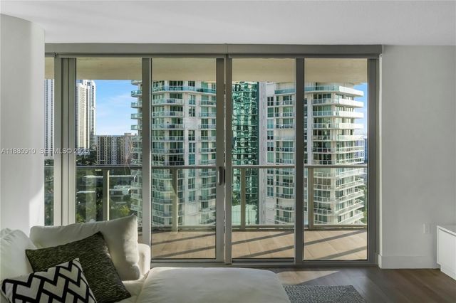 300 Sunny Isles Boulevard 41802, Sunny Isles Beach, FL 33160