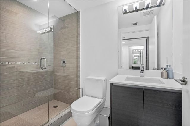 300 Sunny Isles Boulevard 41802, Sunny Isles Beach, FL 33160