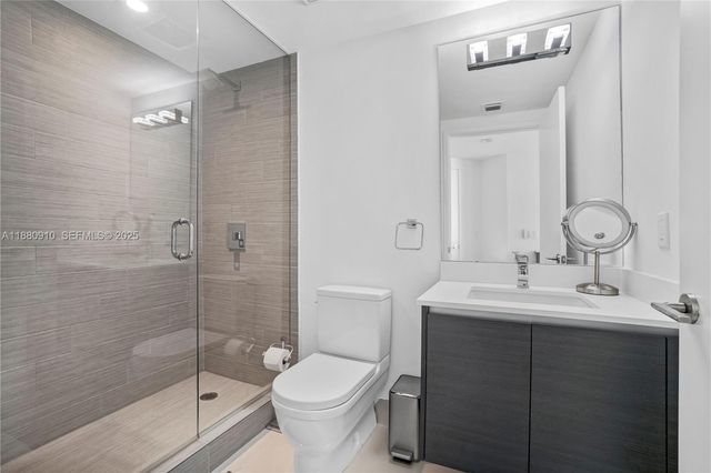 300 Sunny Isles Boulevard 41802, Sunny Isles Beach, FL 33160