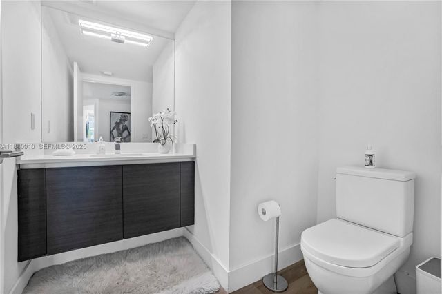 300 Sunny Isles Boulevard 41802, Sunny Isles Beach, FL 33160