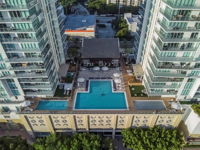 300 Sunny Isles Boulevard 41802, Sunny Isles Beach, FL 33160