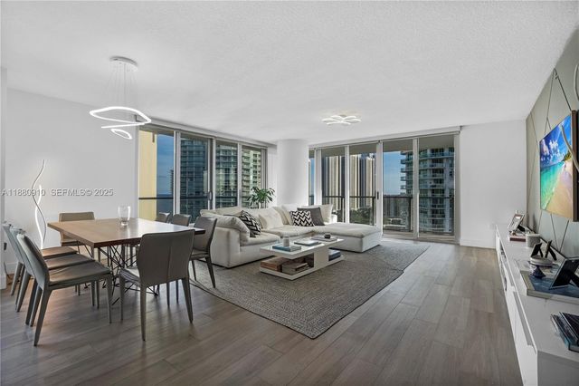 300 Sunny Isles Boulevard 41802, Sunny Isles Beach, FL 33160