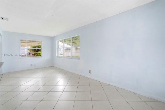 1005 SW 18th St, Boynton Beach, FL 33426