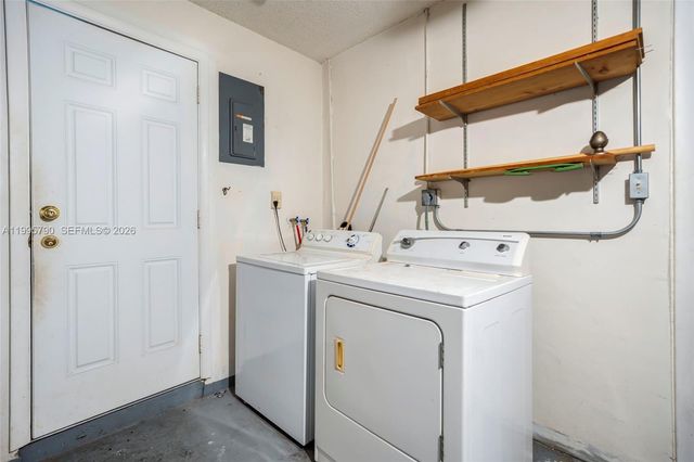 1005 SW 18th St, Boynton Beach, FL 33426