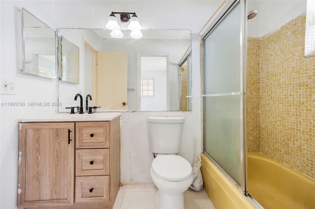 1005 SW 18th St, Boynton Beach, FL 33426