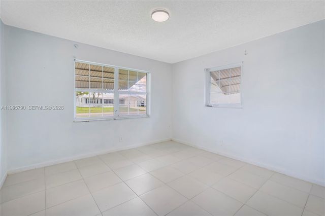 1005 SW 18th St, Boynton Beach, FL 33426