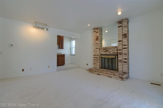 44420 Wright Way, Novi, MI 48375